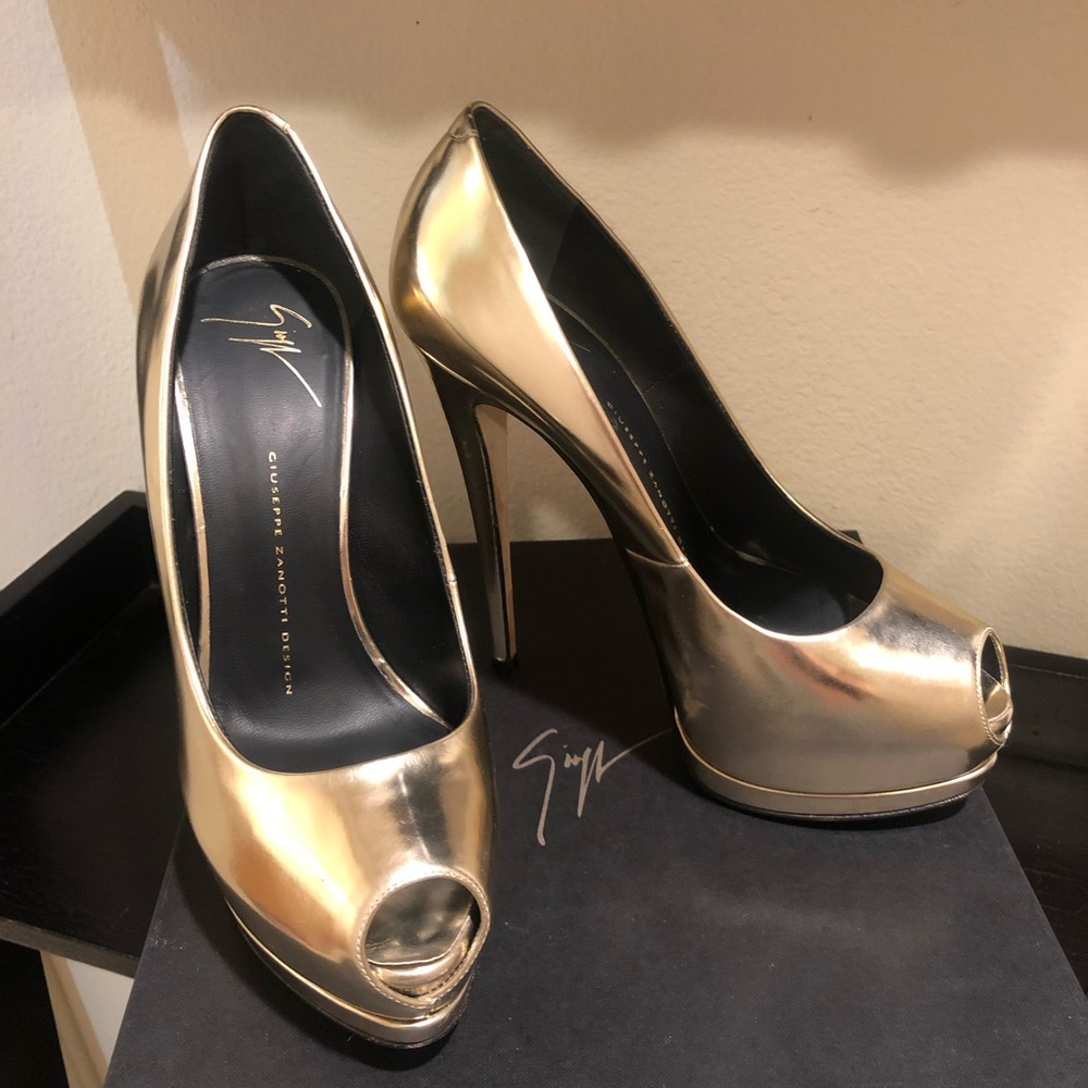 Gold Giuseppe Zanototti Heels